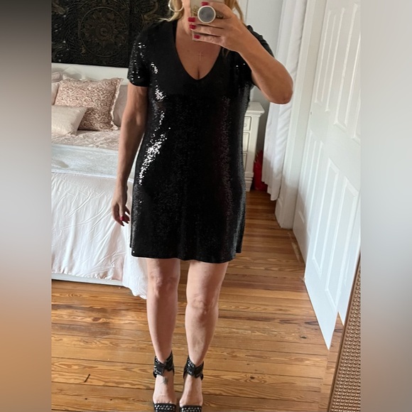 Black Sequin Minidress, V Neck, Short Sleeve, Tie Back - Picture 5 of 5
